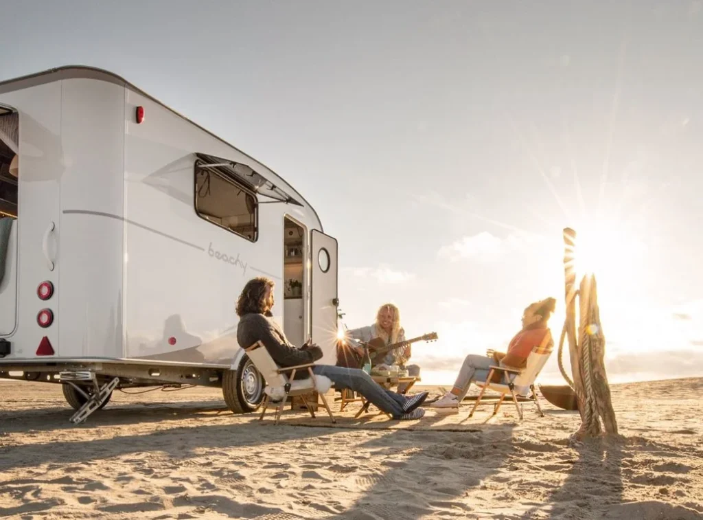 Beachy Wohnwagen Neuheiten 2027 im modernen Beachhouse-Design bei CamperHuus in Rendsburg